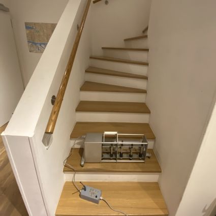 Treppe mit Schallschutzmessung zur Bestimmung von Trittschall und Luftschall – bauakustische Messung durch Ingenieurbüro für Schallschutz und Bauphysik